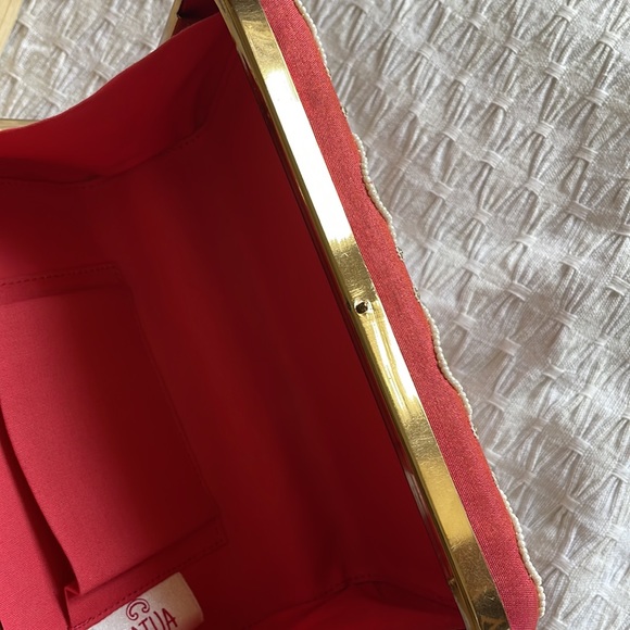 Red with white bead work clutch bag with sling - Picture 8 of 9